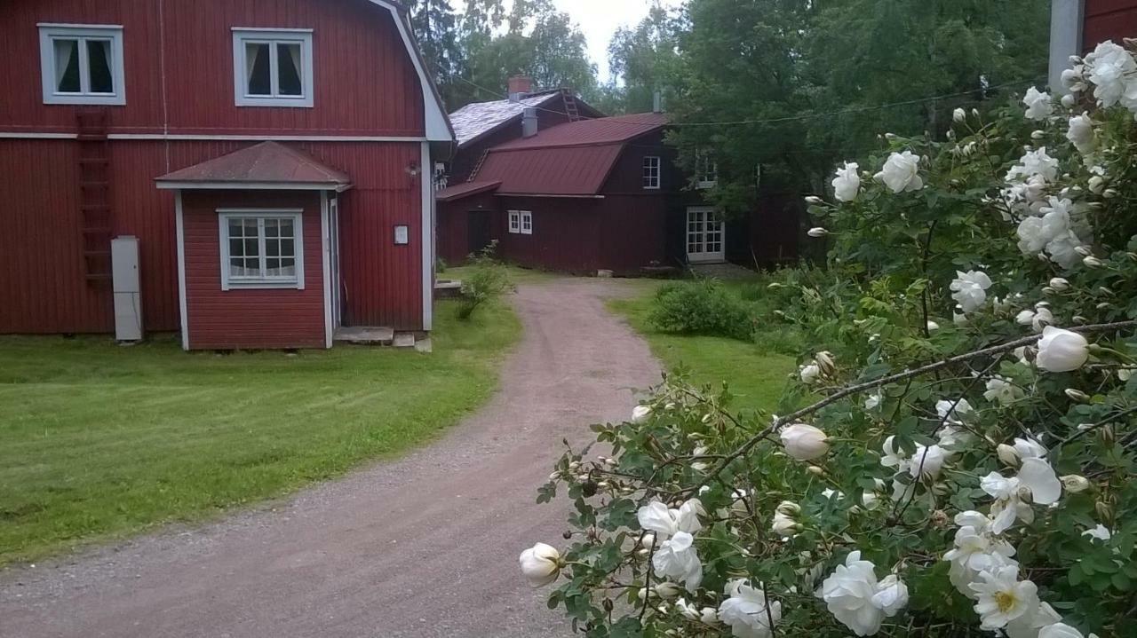Portaan Nahkurinverstas Porras Exterior foto